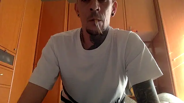 Snapshot of pareja2933 chatting on 04-10-26, 03:30 pareja2933 online show from 04-10-26, 03:30