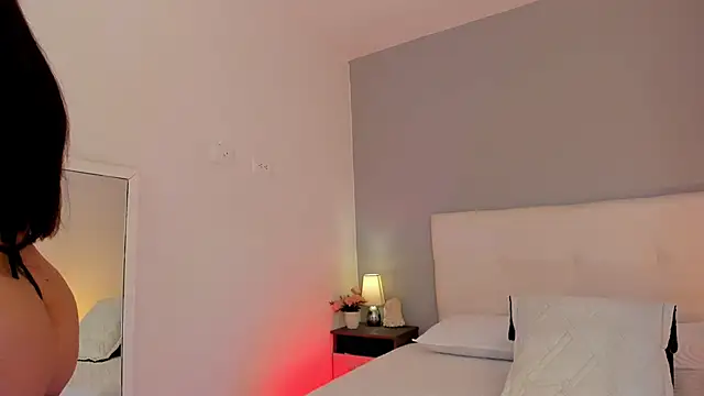 NataliaBuiles online show from 12-04-25, 05:56