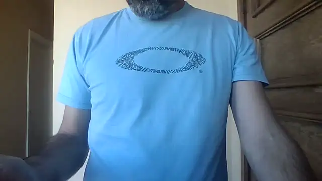 Leo Big online show from 05-12-26, 03:40