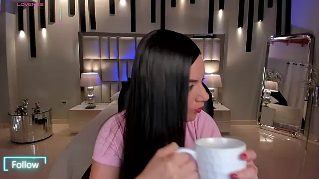 Snapshot of MorganHicks chatting on 12-05-25, 07:55 MorganHicks online show from 12-05-25, 07:55