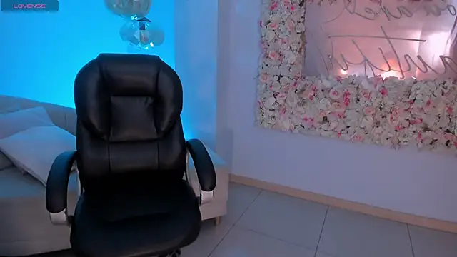 MorganHicks online show from 02-12-26, 07:57