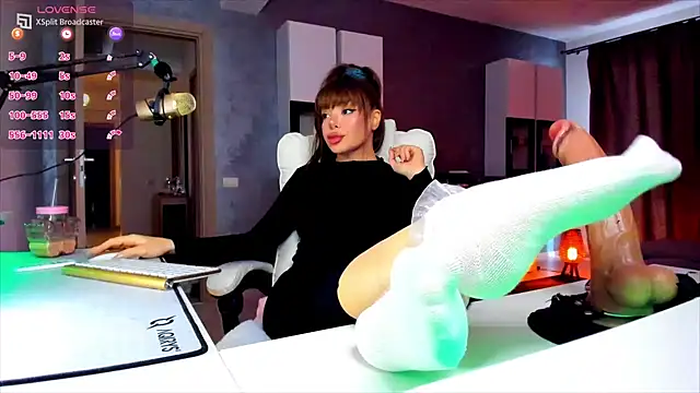 Miss kay1111 online show from 04-19-26, 02:51