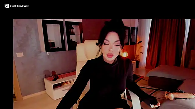 Snapshot of Miss_kay1111 chatting on 02-24-25, 03:53 Miss kay1111 online show from 02-24-25, 03:53