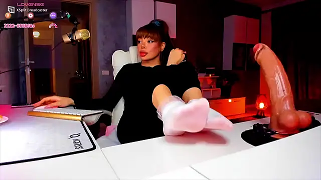 Miss kay1111 online show from 04-19-26, 06:10