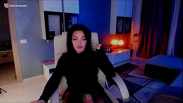 Snapshot of Miss_kay1111 chatting on 02-08-25, 08:10 Miss kay1111 online show from 02-08-25, 08:10