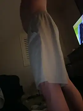 Snapshot of pussyaddict21 chatting on 02-27-25, 04:35 pussyaddict21 online show from 02-27-25, 04:35