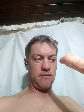 Snapshot of Alvaro2017 chatting on 05-23-26, 04:28 Alvaro2017 online show from 05-23-26, 04:28