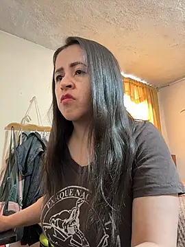 latinfemale online show from 06-24-26, 08:17