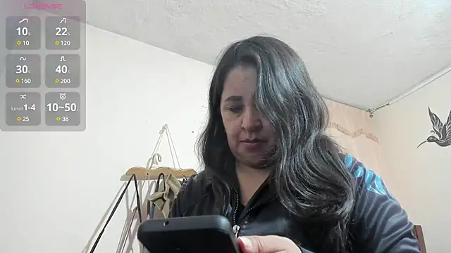 latinfemale online show from 02-21-25, 01:44
