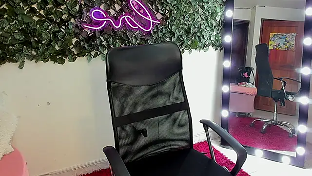 DestinyHills online show from 11-04-25, 12:20