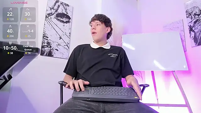 Nicola hard online show from 07-17-26, 02:53