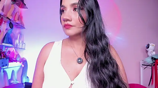 Snapshot of christymilkk chatting on 09-23-25, 01:34 christymilkk online show from 09-23-25, 01:34