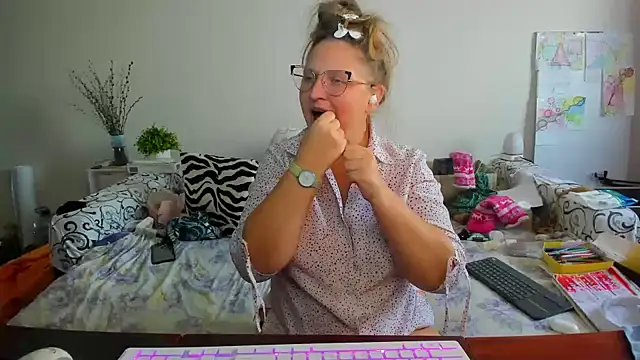 IamYourNarcotic online show from 11-21-25, 12:37