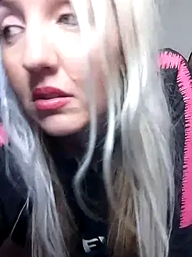 Snapshot of Mllesha74000 chatting on 02-22-25, 07:36 Mllesha74000 online show from 02-22-25, 07:36