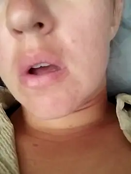 Snapshot of Mllesha74000 chatting on 09-10-25, 02:49 Mllesha74000 online show from 09-10-25, 02:49