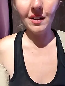 Snapshot of Mllesha74000 chatting on 09-21-25, 06:13 Mllesha74000 online show from 09-21-25, 06:13