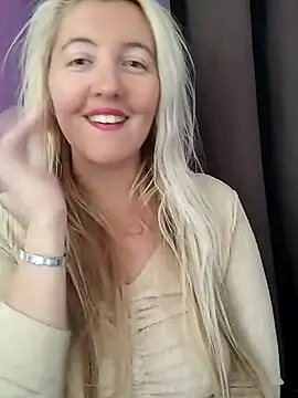 Snapshot of Mllesha74000 chatting on 10-02-25, 01:36 Mllesha74000 online show from 10-02-25, 01:36