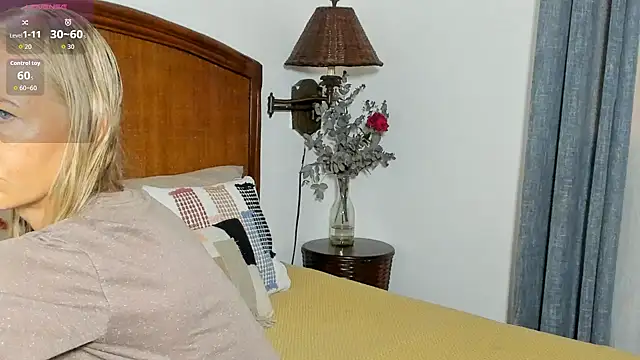 Christine 35 online show from 03-27-26, 12:39