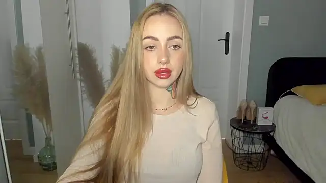 sexyCoralie online show from 05-09-26, 06:50