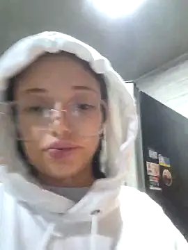 linda-schmidt online show from 06-12-26, 01:03