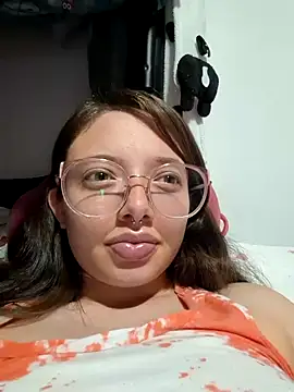 Snapshot of linda-schmidt chatting on 03-15-25, 04:35 linda-schmidt online show from 03-15-25, 04:35