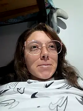 Snapshot of linda-schmidt chatting on 03-01-25, 12:39 linda-schmidt online show from 03-01-25, 12:39