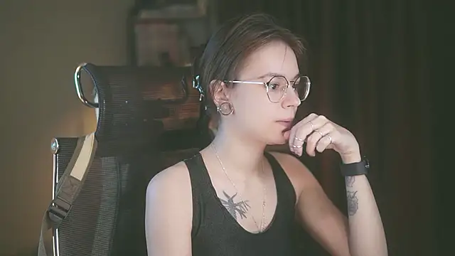 Snapshot of alyssa_sweet chatting on 02-18-26, 05:16 alyssa sweet online show from 02-18-26, 05:16