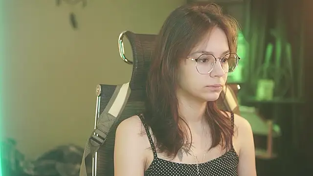 Snapshot of alyssa_sweet chatting on 02-26-26, 04:45 alyssa sweet online show from 02-26-26, 04:45