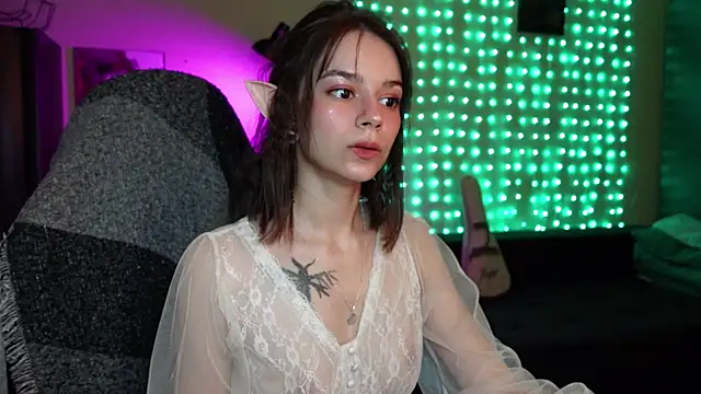 alyssa sweet online show from 03-18-25, 05:23