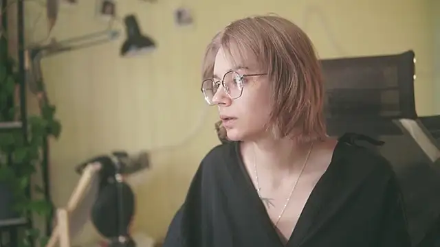 alyssa sweet online show from 06-02-26, 04:45