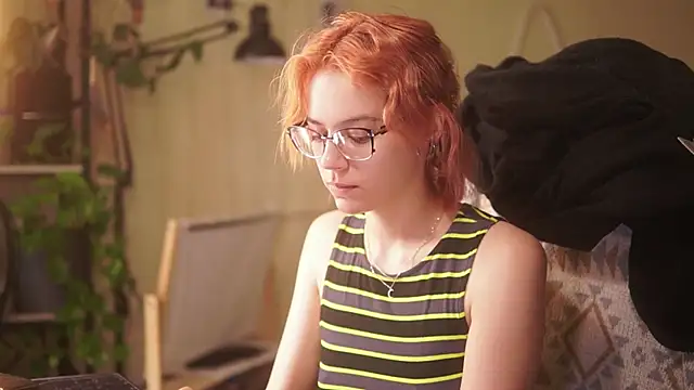 Snapshot of alyssa_sweet chatting on 07-28-26, 05:37 alyssa sweet online show from 07-28-26, 05:37