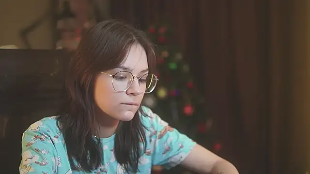 alyssa sweet online show from 12-19-25, 05:32