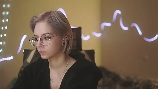alyssa sweet online show from 04-22-26, 04:52