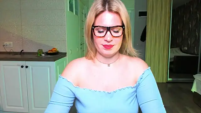 HotTiffani online show from 11-05-25, 03:48