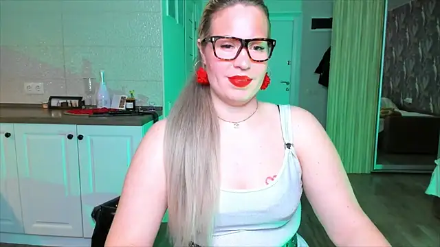 HotTiffani online show from 02-08-26, 09:07