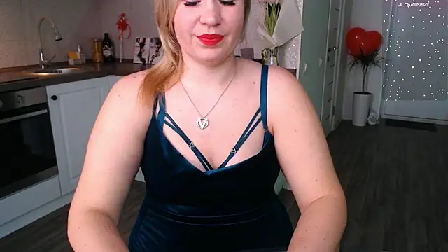 HotTiffani online show from 02-19-25, 08:44