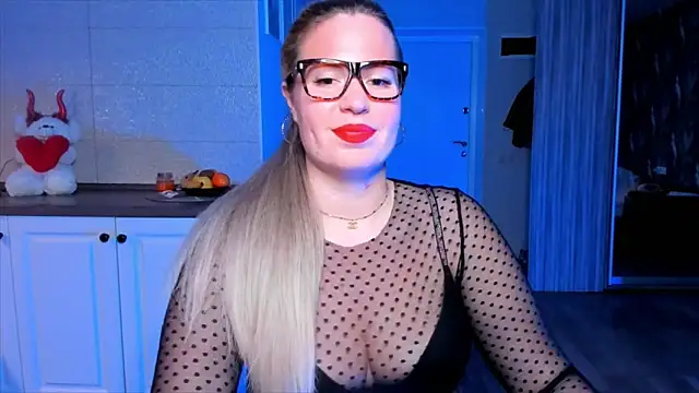 HotTiffani online show from 11-26-25, 03:34