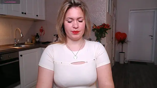 HotTiffani online show from 03-05-25, 09:16