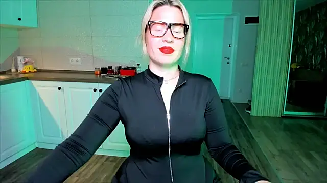 HotTiffani online show from 09-27-25, 04:13