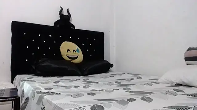 venuz mendoza20 online show from 12-01-25, 02:40