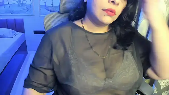 Snapshot of tarivishu23 chatting on 06-07-26, 01:49 tarivishu23 online show from 06-07-26, 01:49
