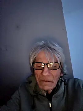 Snapshot of InMeinenMund chatting on 03-25-26, 07:13 InMeinenMund online show from 03-25-26, 07:13