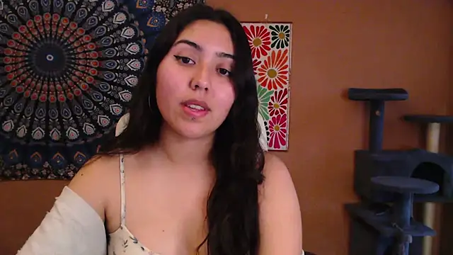 Snapshot of IntimateTales chatting on 03-11-25, 05:02 IntimateTales online show from 03-11-25, 05:02