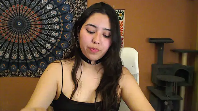 Snapshot of IntimateTales chatting on 02-27-25, 06:09 IntimateTales online show from 02-27-25, 06:09