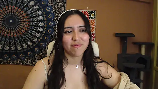 Snapshot of IntimateTales chatting on 02-20-25, 08:58 IntimateTales online show from 02-20-25, 08:58