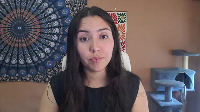 Snapshot of IntimateTales chatting on 09-27-25, 04:57 IntimateTales online show from 09-27-25, 04:57