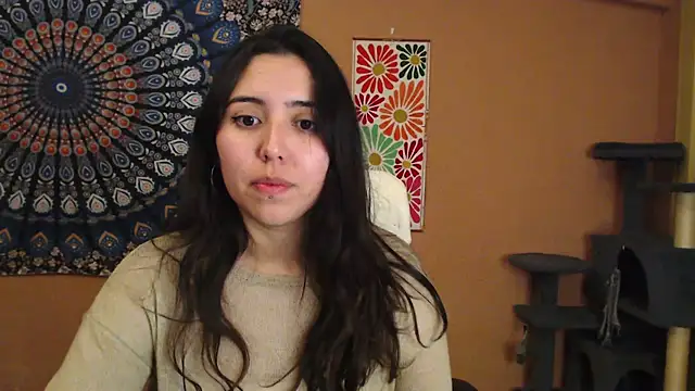 Snapshot of IntimateTales chatting on 01-07-25, 06:56 IntimateTales online show from 01-07-25, 06:56