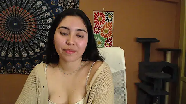 Snapshot of IntimateTales chatting on 01-22-25, 07:56 IntimateTales online show from 01-22-25, 07:56