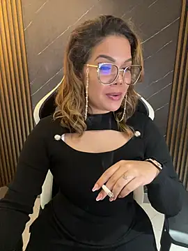 KellyBrooklyn  online show from 01-10-26, 02:45