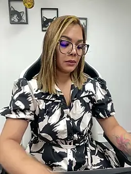 KellyBrooklyn  online show from 12-12-24, 12:12